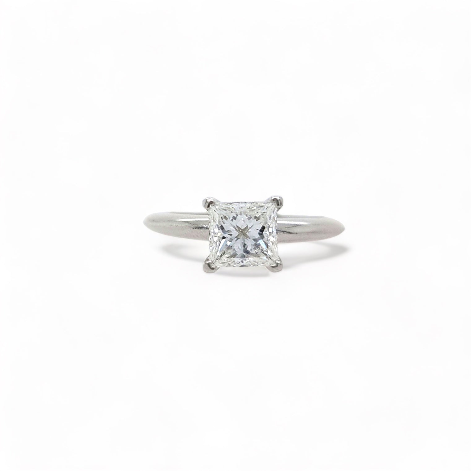 Search results for: 'princess cut 14k white grown engagement ring tiffany  size'